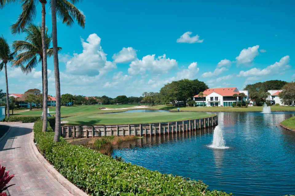 Golf green with fountain water feature