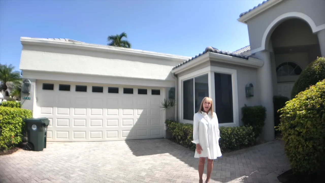 Agent-narrated video tour of 6051 NW 24th Terrace, Fairway Lakes, Broken Sound